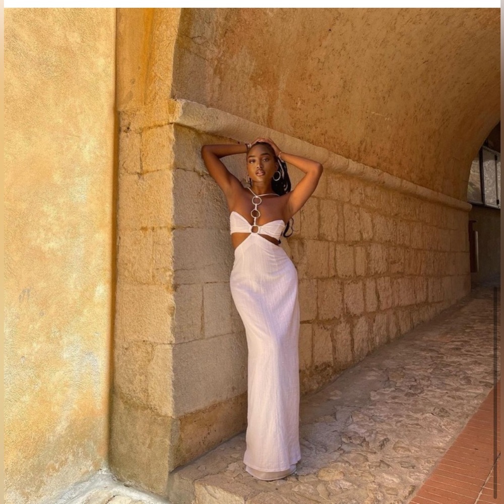 Elegant White Maxi Dress